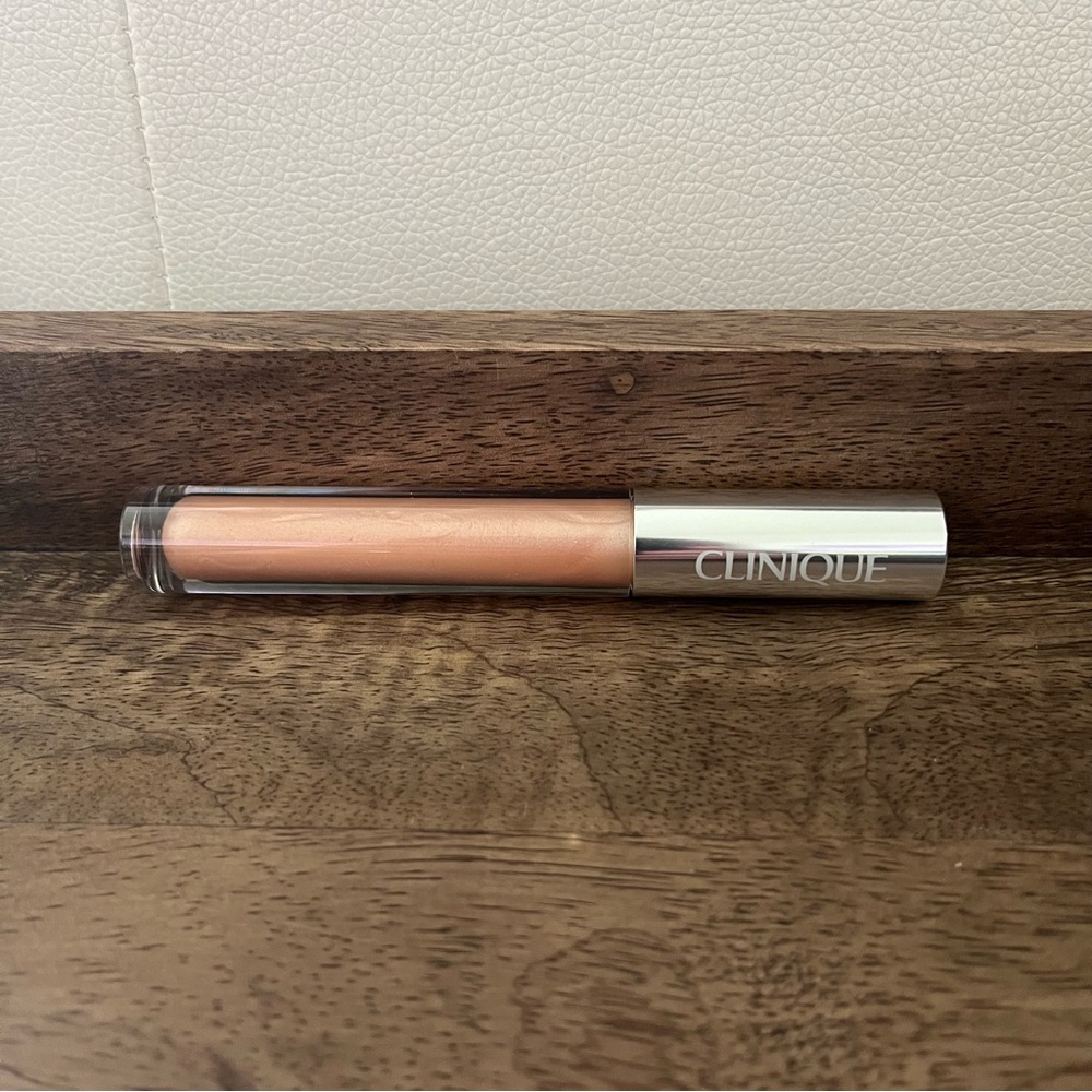 Clinique | Pop Plush Creamy Lip Gloss Airkiss Pop - FULL SIZE